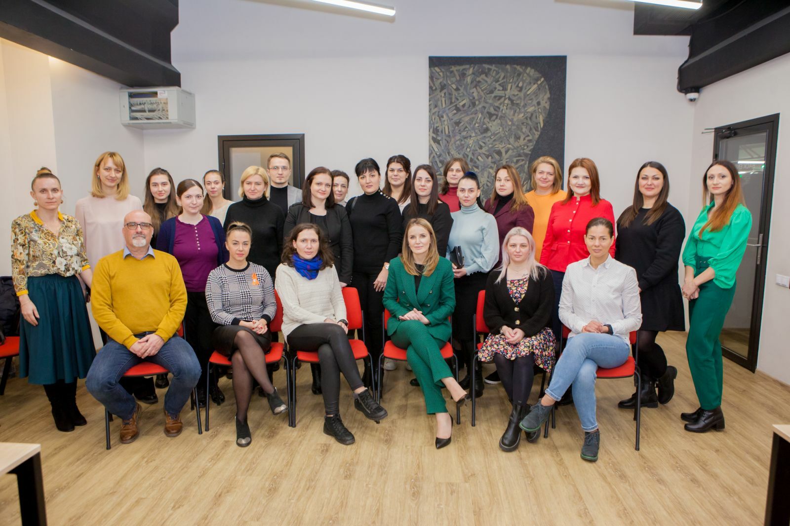 Atelier de lucru "Women in cyber" împreună cu reprezentantele Asociației Femeilor din Poliție și Asociației Femeilor din Armata Națională