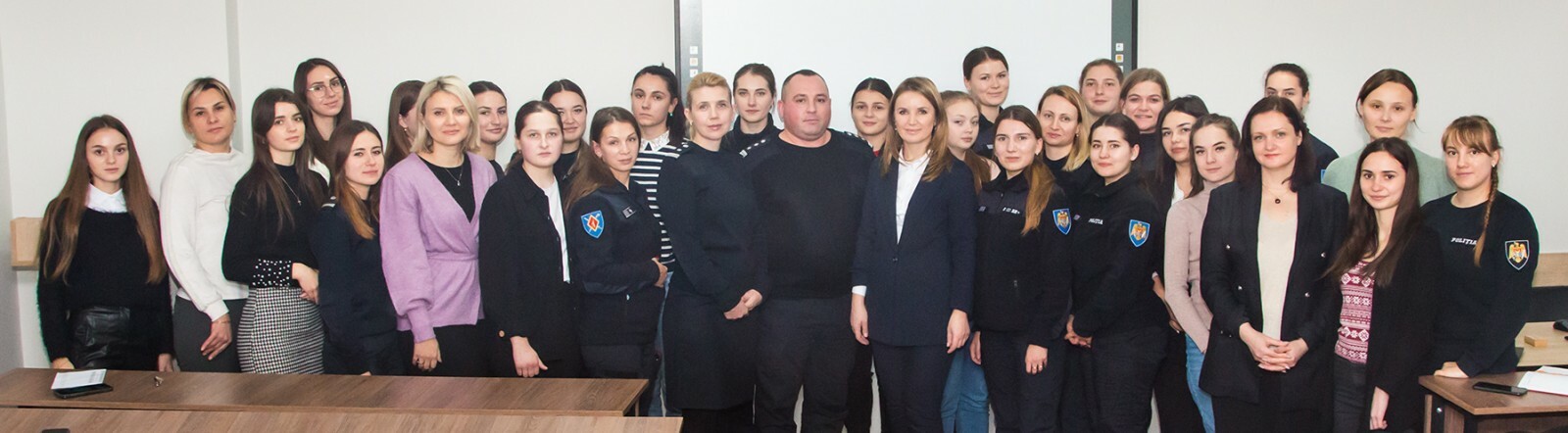 Programul de mentorat „Women in Cyber” discutat cu tinerele studente din cadrul Academiei de Poliție „Ștefan cel Mare”